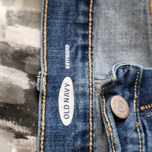 Old Navy Boyfriend shorts EUC - Picture 2 of 4